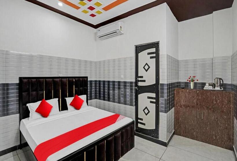 Hotelli Oyo Flagship 80810  H N J