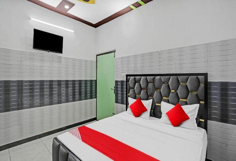 Hotelli Oyo Flagship 80810  H N J