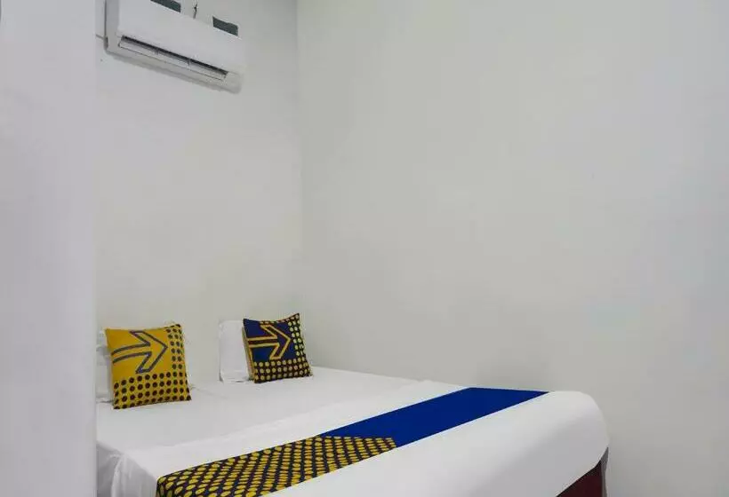 ホテル Spot On 92154 Nusasari Guest House