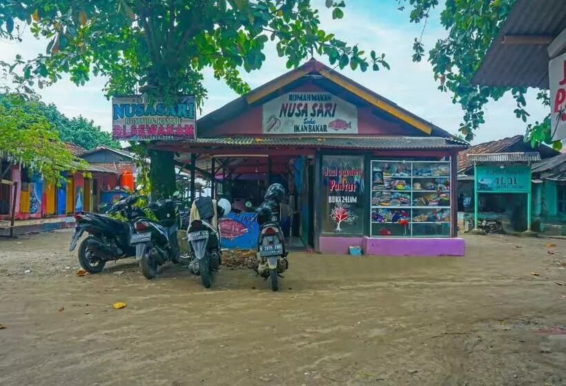ホテル Spot On 92154 Nusasari Guest House