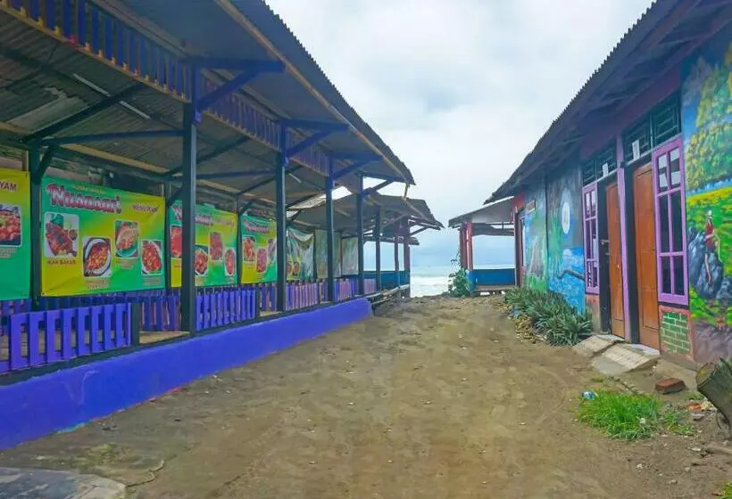 ホテル Spot On 92154 Nusasari Guest House