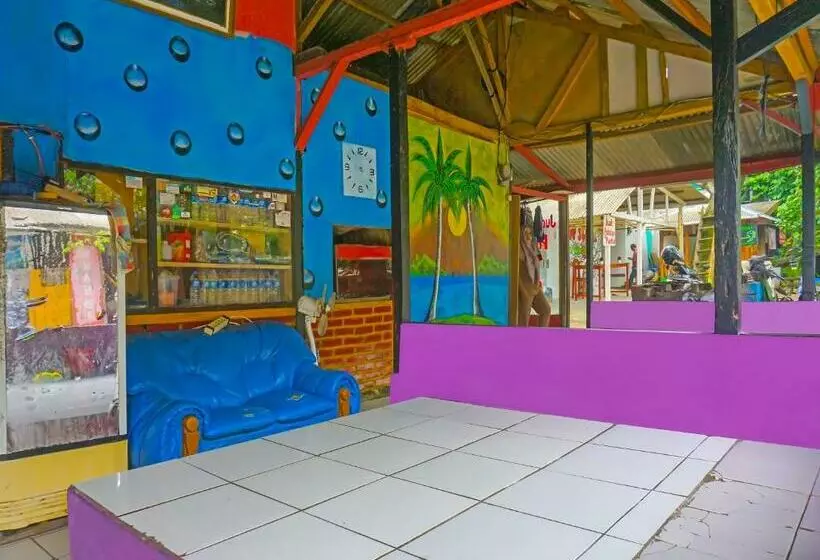ホテル Spot On 92154 Nusasari Guest House