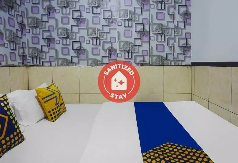 ホテル Spot On 92154 Nusasari Guest House