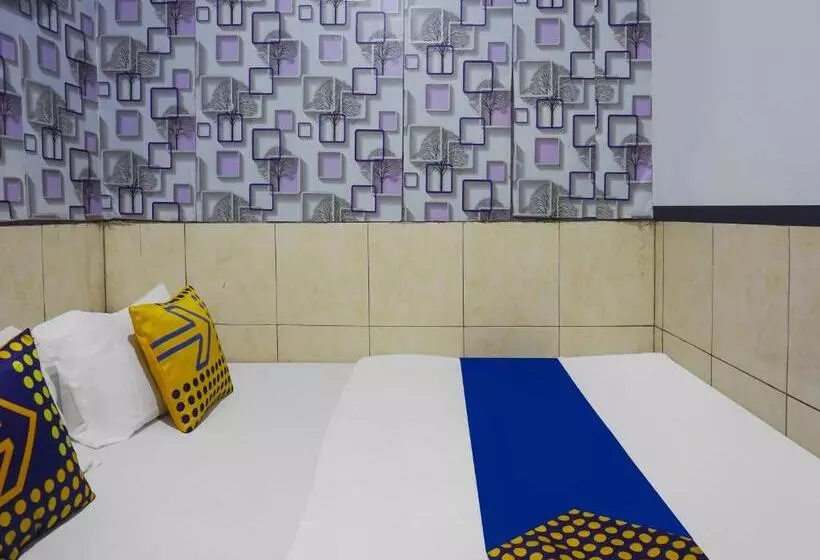 ホテル Spot On 92154 Nusasari Guest House