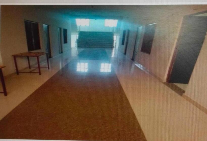 호텔 Spot On Moon Light