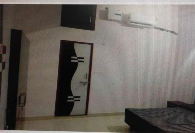 호텔 Spot On Moon Light