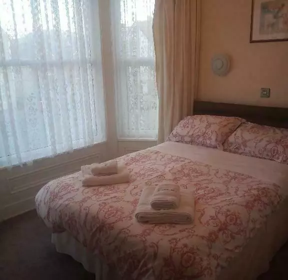 پانسیون Wedgwood Guest House