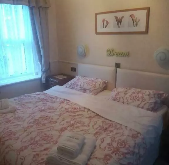 پانسیون Wedgwood Guest House