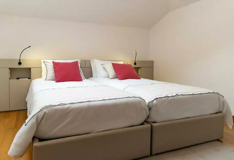 تختخواب و صبحانه Camões Apartments