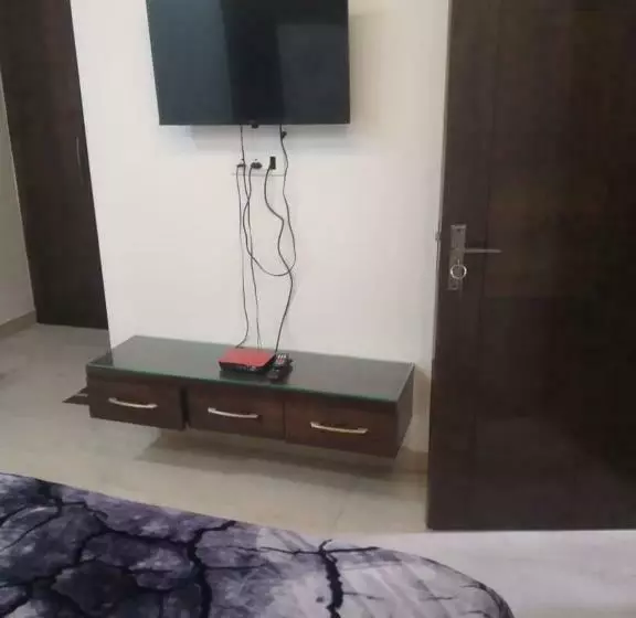 ホテル Uday Raj By Wb Inn