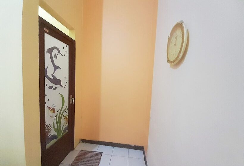 הוסטל Homy House Semarang