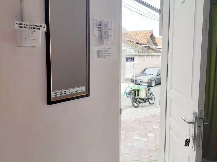 هاستل Homy House Semarang