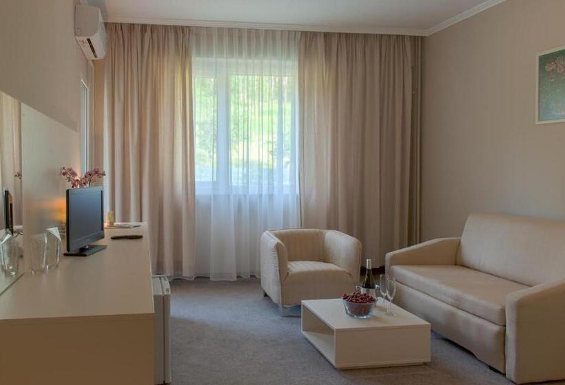 ホテル парк хотел кюстендил