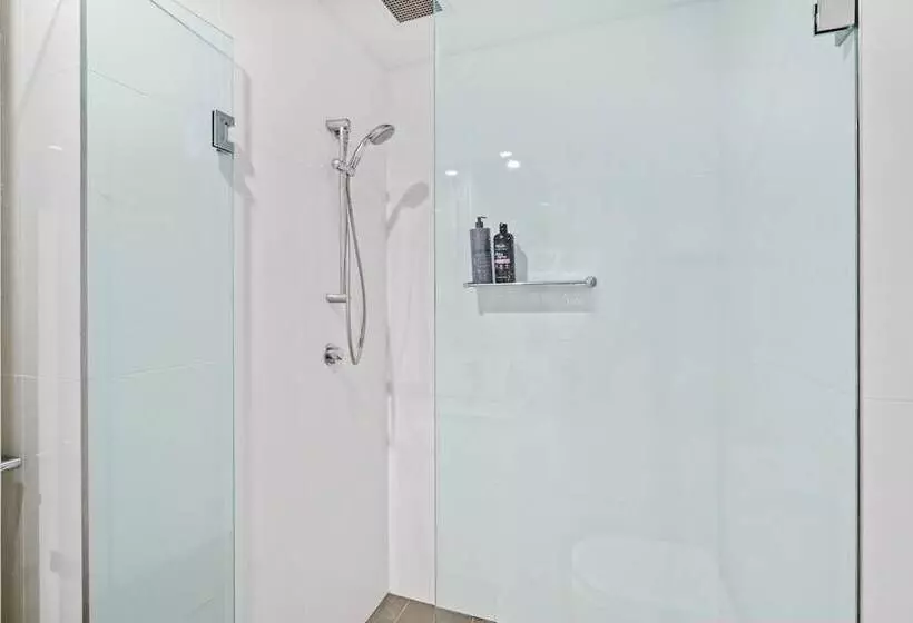 هتل Central Station Apartments