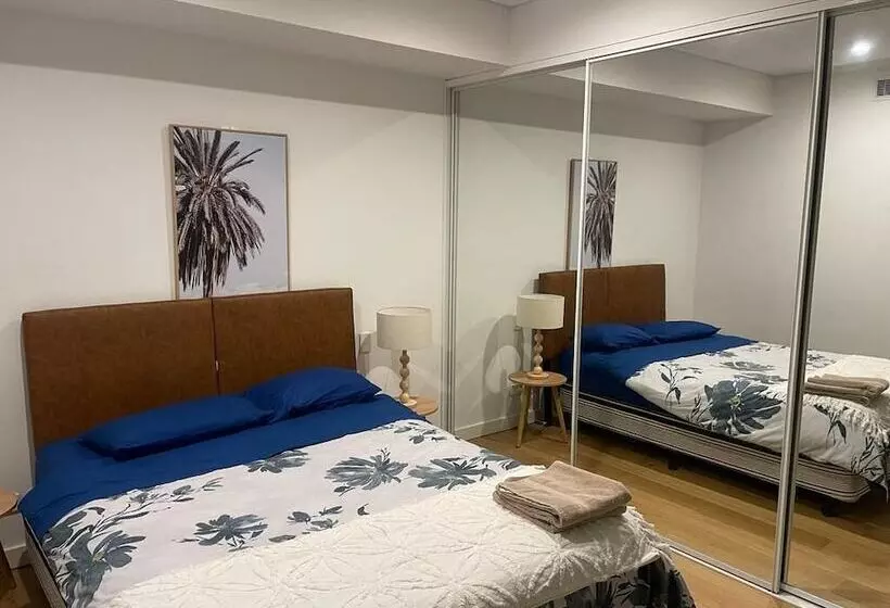 هتل Central Station Apartments