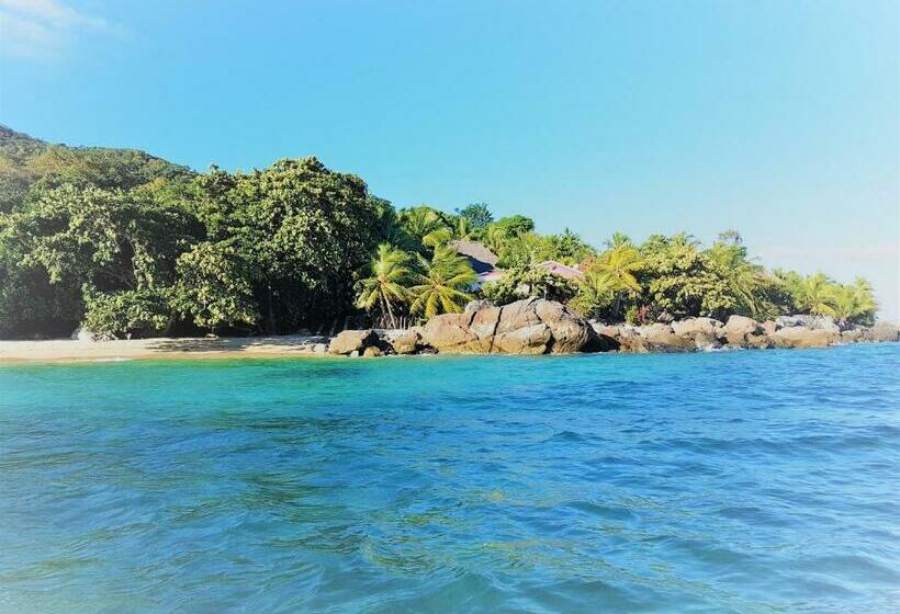 پانسیون Anjiabe Lodge