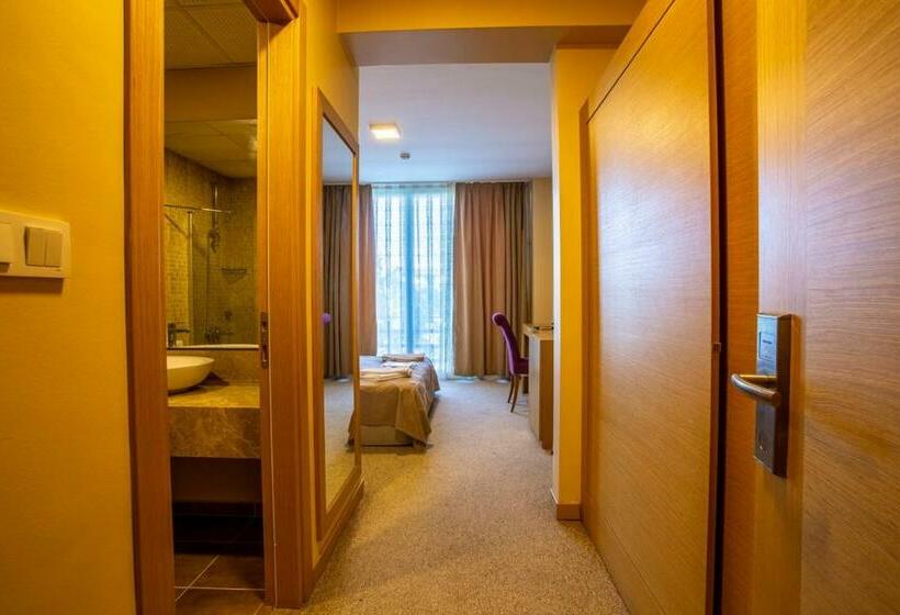 פנסיון Olive Garden