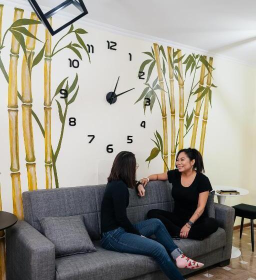 уютный Sunny Hostel