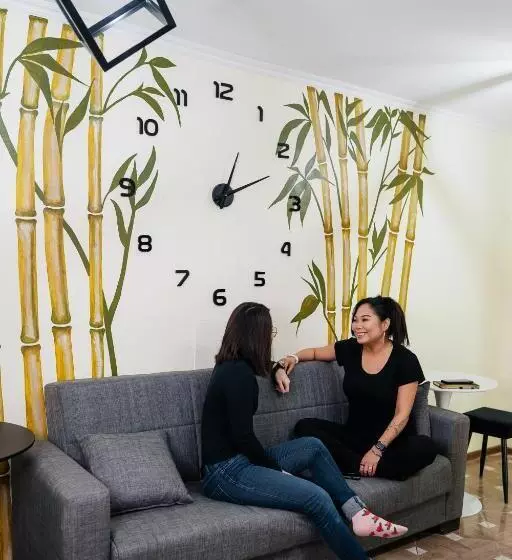 уютный Sunny Hostel