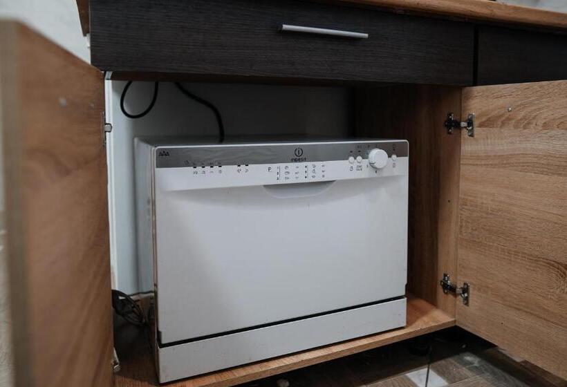 уютный Sunny Hostel