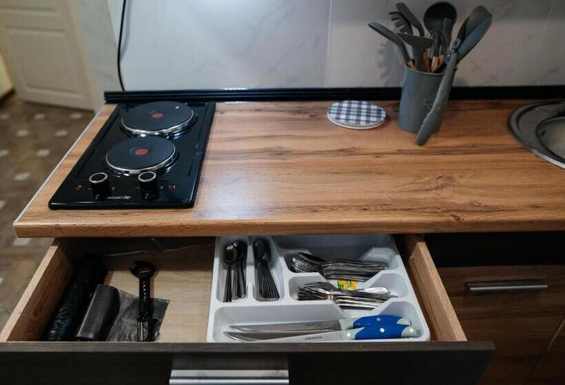 уютный Sunny Hostel