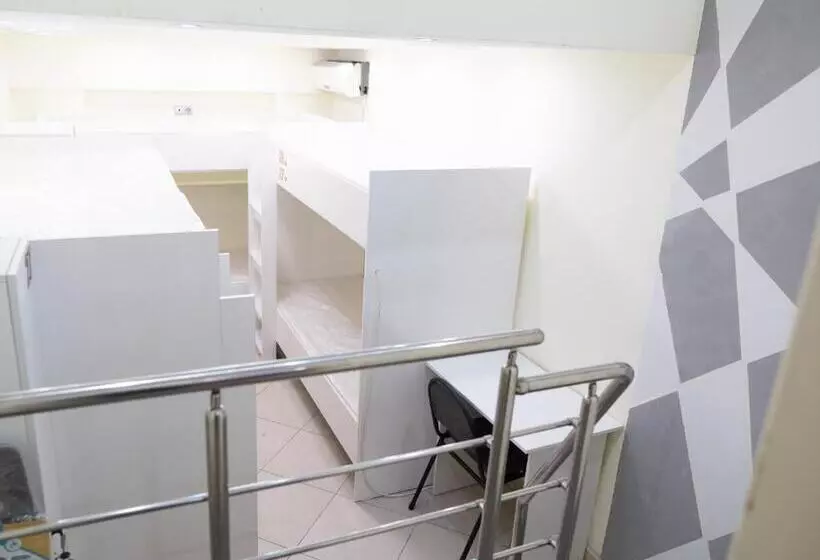 уютный Sunny Hostel