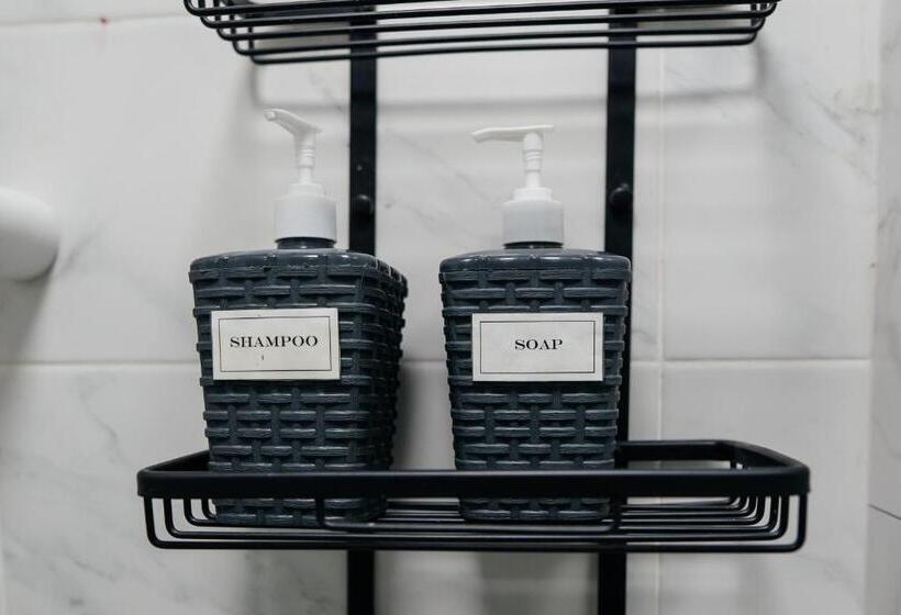 уютный Sunny Hostel