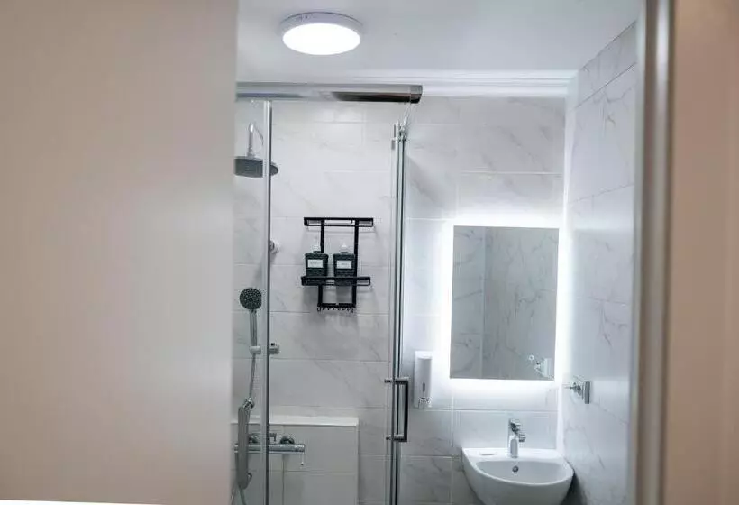 уютный Sunny Hostel