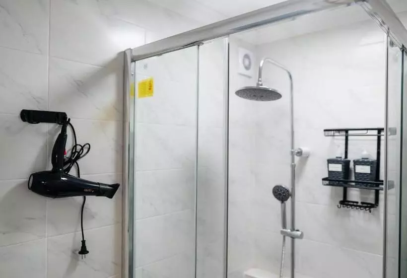 уютный Sunny Hostel
