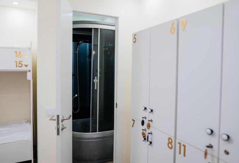 уютный Sunny Hostel