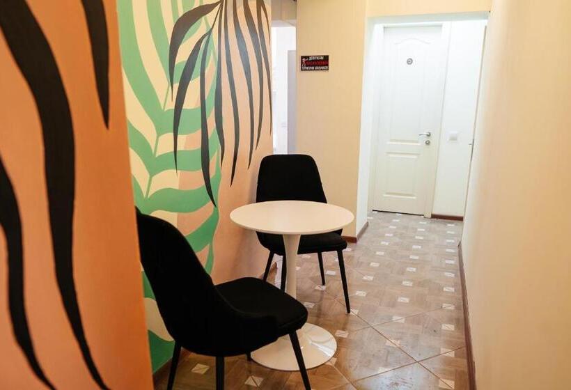 уютный Sunny Hostel