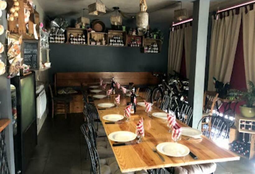 Hostel La Vita E Bella