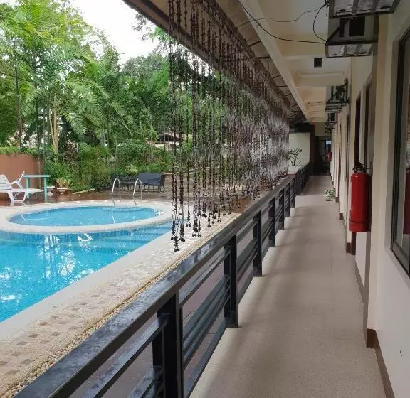 تختخواب و صبحانه Diakopes Inn