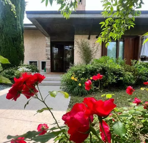 Aamiaismajoitus (B&B) Residenza Borgo San Rocco