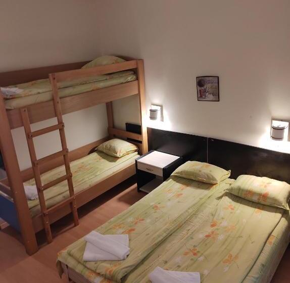 בית מלון כפרי хотел русалка