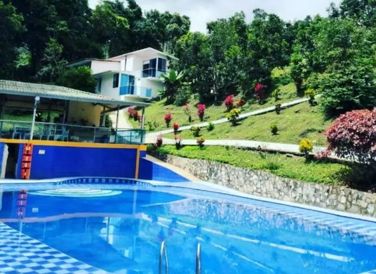 ホテル Finca Pozo Azul
