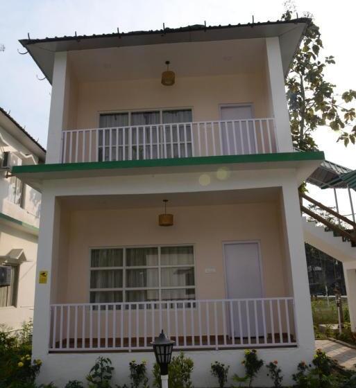 בית מלון כפרי Jaldapara Forest Tourist Lodge Jftl