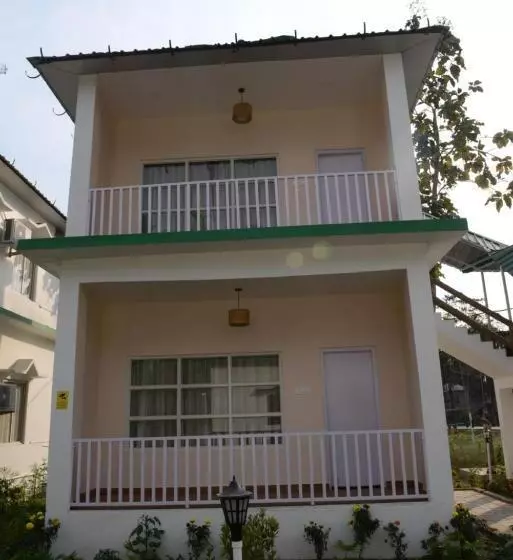 ホテル Jaldapara Forest Tourist Lodge Jftl