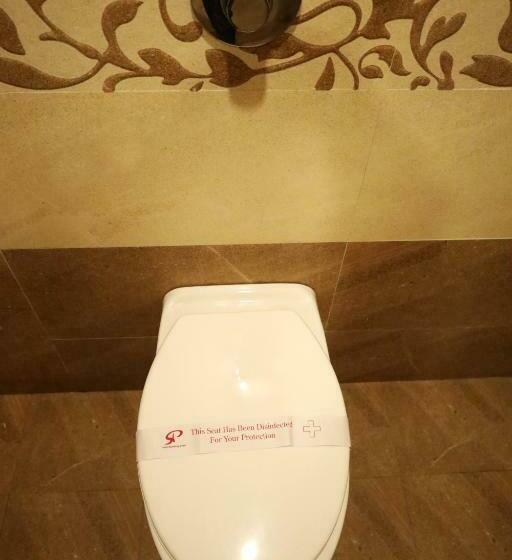 Fabhotel Sparkling Pearl