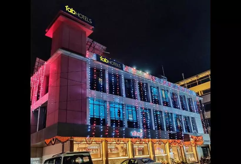 Fabhotel Sparkling Pearl