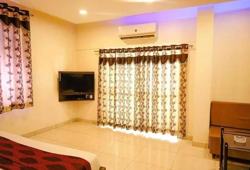 Fabhotel Sparkling Pearl