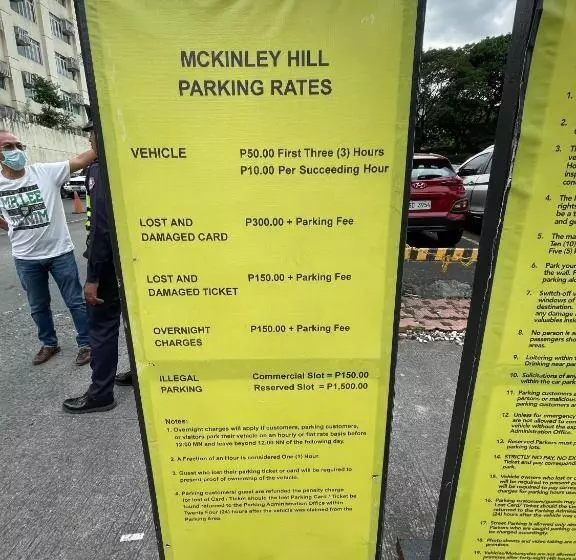 Luxury 1br Unit With Pool At Venice Luxury Residences, Tower Domenico, Mckinley Hill, Taguig City