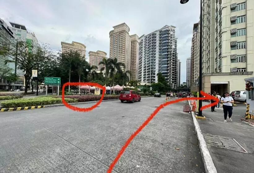 Luxury 1br Unit With Pool At Venice Luxury Residences, Tower Domenico, Mckinley Hill, Taguig City