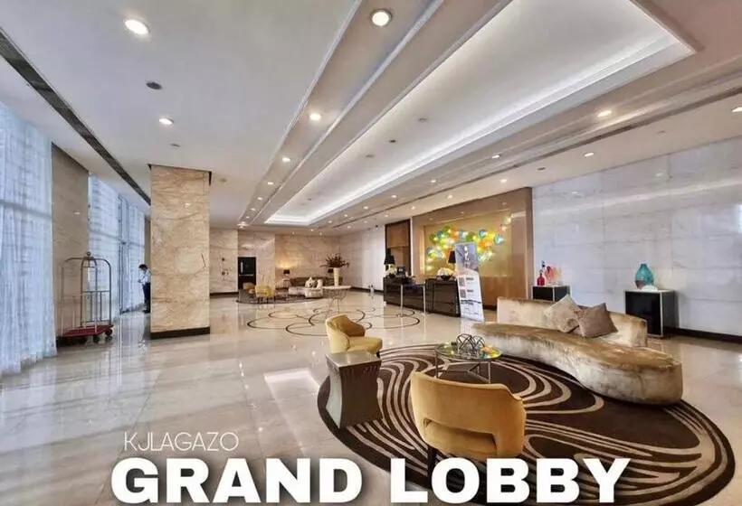 Luxury 1br Unit With Pool At Venice Luxury Residences, Tower Domenico, Mckinley Hill, Taguig City