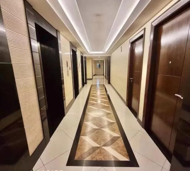 Luxury 1br Unit With Pool At Venice Luxury Residences, Tower Domenico, Mckinley Hill, Taguig City