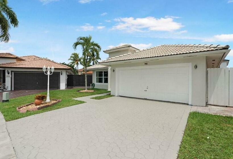 بنسيون Habitación Privada Dolphin Mall   Fiu