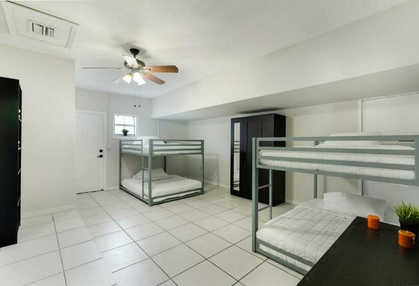 بنسيون Habitación Privada Dolphin Mall   Fiu