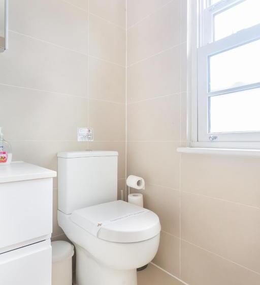 Majatalo Studio9 Rooms   Next To Emirates Stadium   Budget Rooms With Shared Bathroom