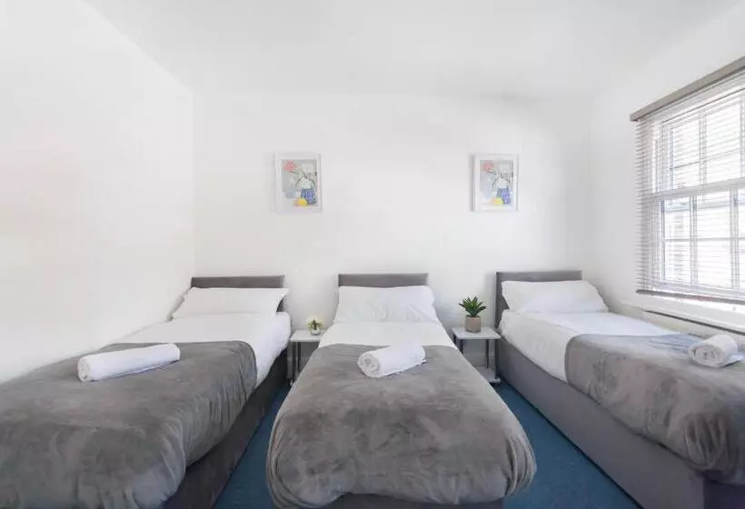 ペンション Studio9 Rooms   Next To Emirates Stadium   Budget Rooms With Shared Bathroom