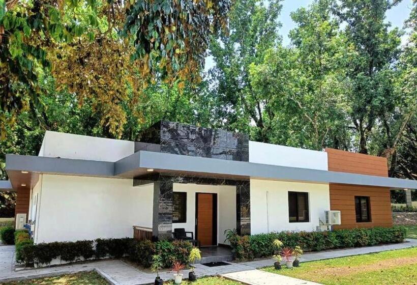 Aurora Villas And Cabin Resort